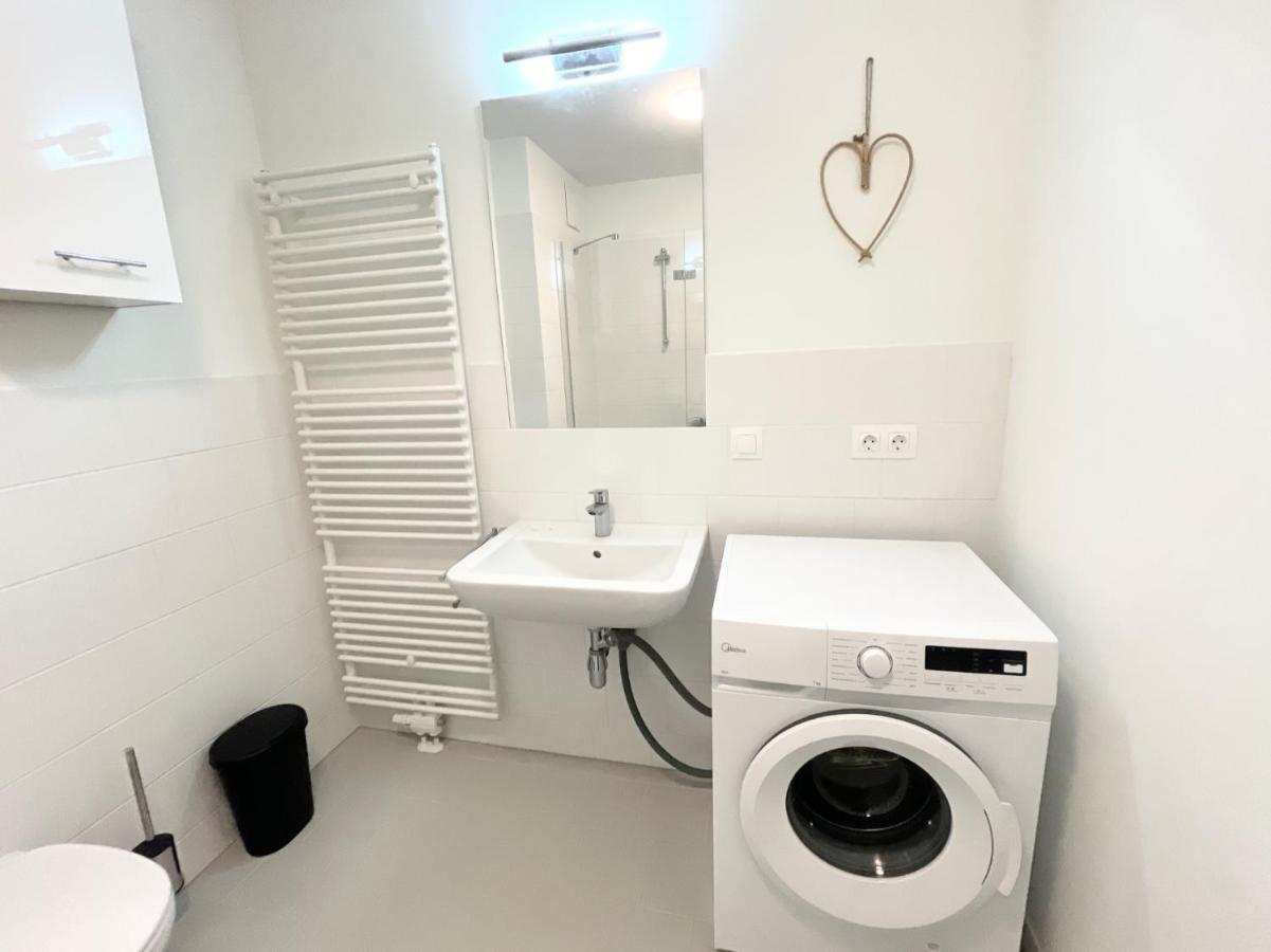 Central 55M2 Flat With Balcony & Parking Viena Exterior foto